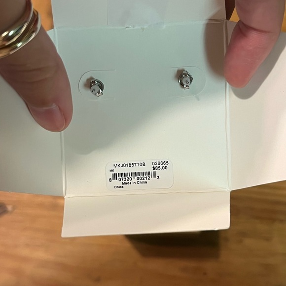 NEW Michael Kors Turquoise earrings. Gold tone. Hanging. MK. Box included - Picture 6 of 10